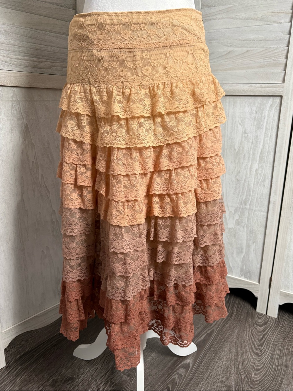 SNAK ruffled lace midi skirt. Fall. Sz4
